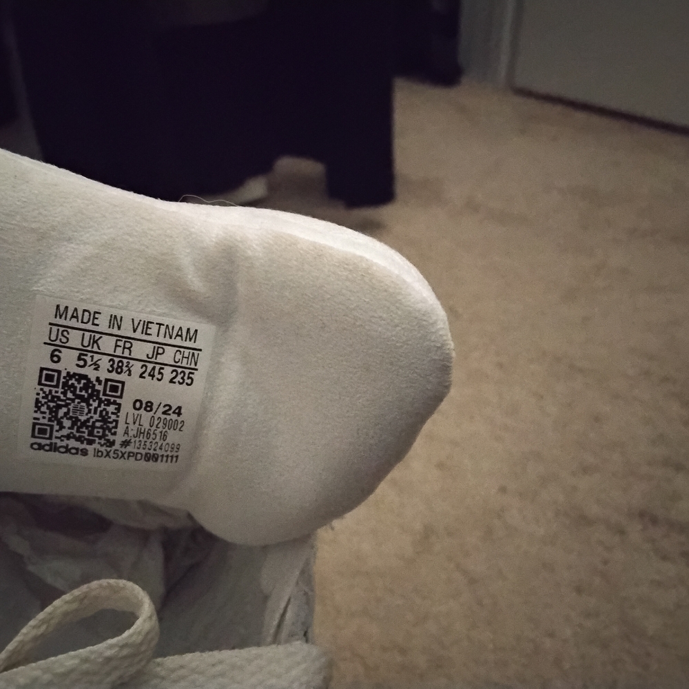 Adidas White and Black Sneakers - Picture 6 of 6